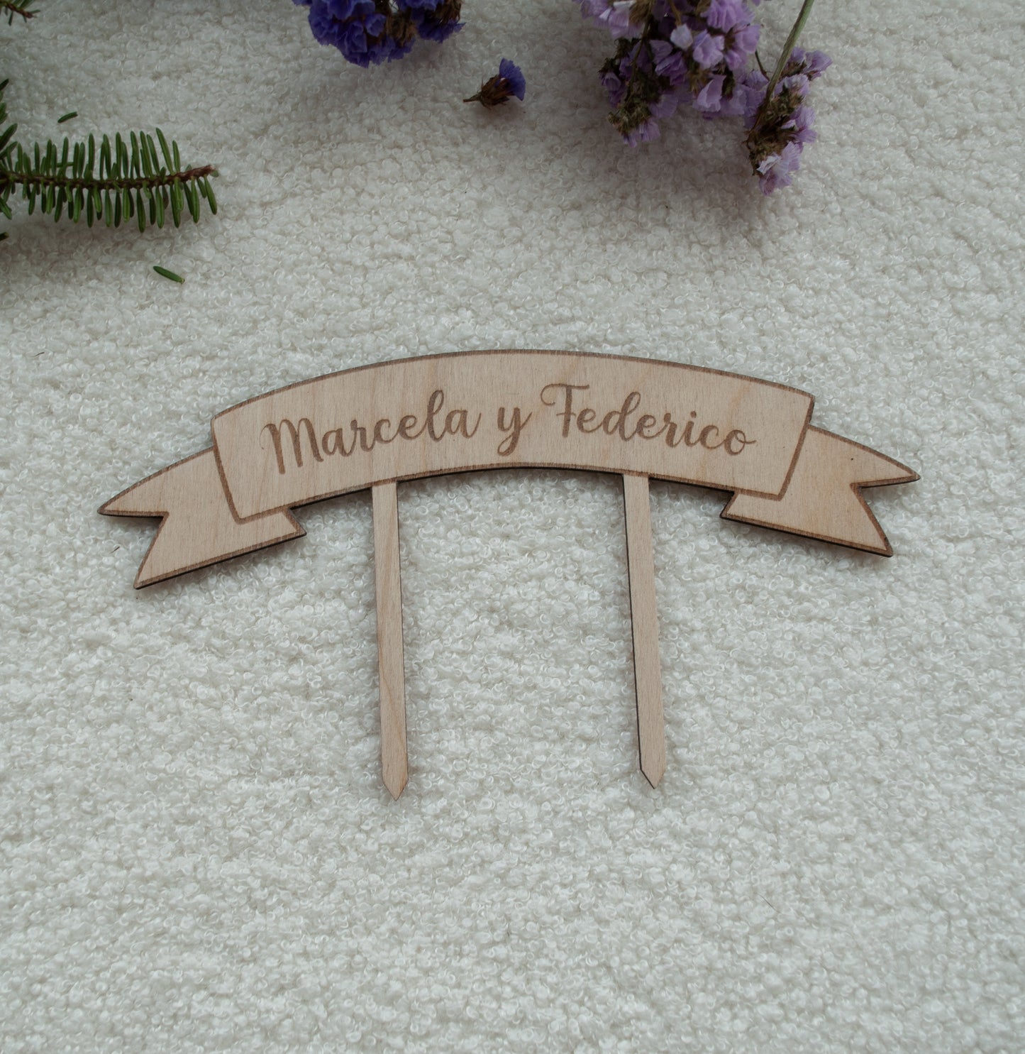 Banderín de madera para tarta – Personalizable con texto