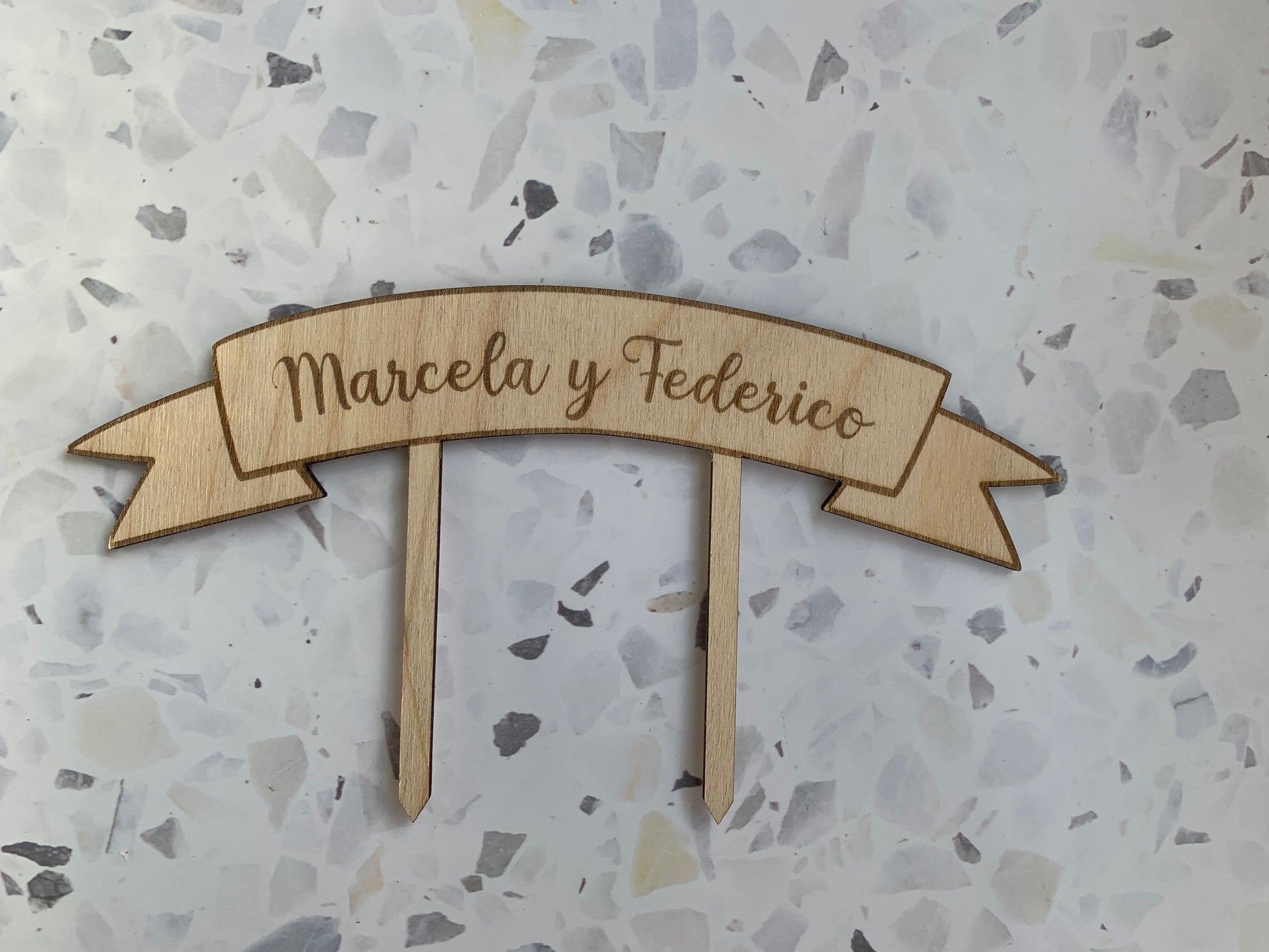Decoración para tarta de madera personalizada