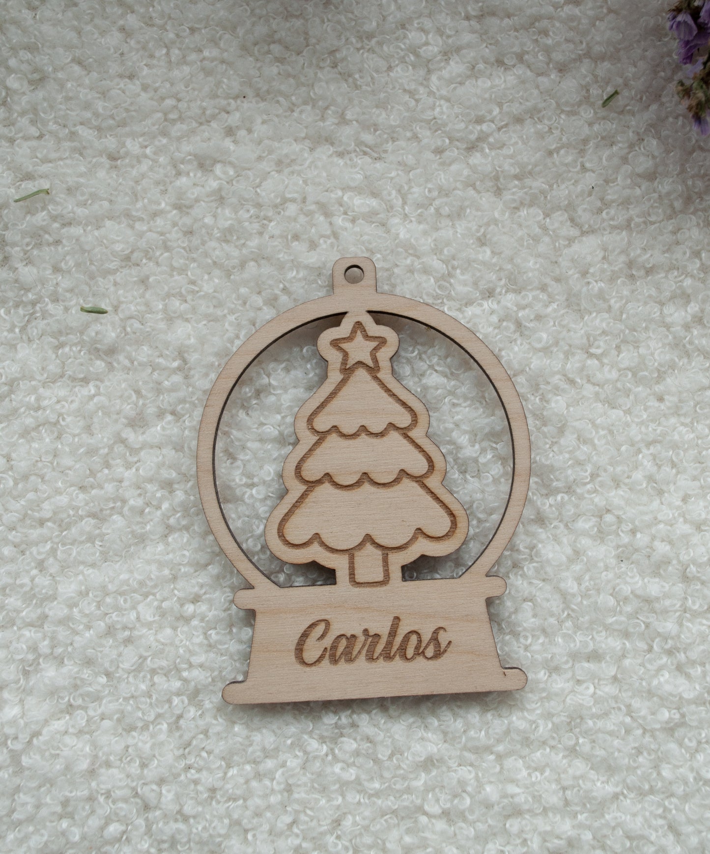 Bola de nieve navideña personalizada con diseño de árbol de navidad