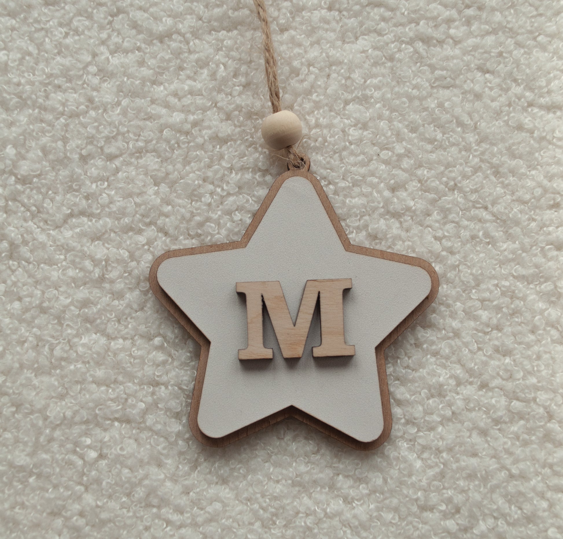 Adorno navideño de madera en forma de estrella personalizada con nombre