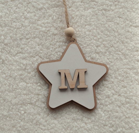 Adorno navideño de madera en forma de estrella personalizada con nombre