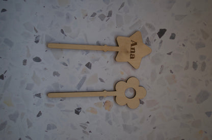 Pieza de puzzle con grabado especial hecho a mano