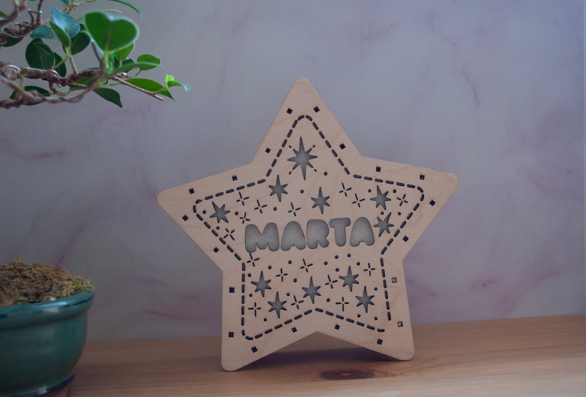 Luz quitamiedos artesanal para habitación infantil