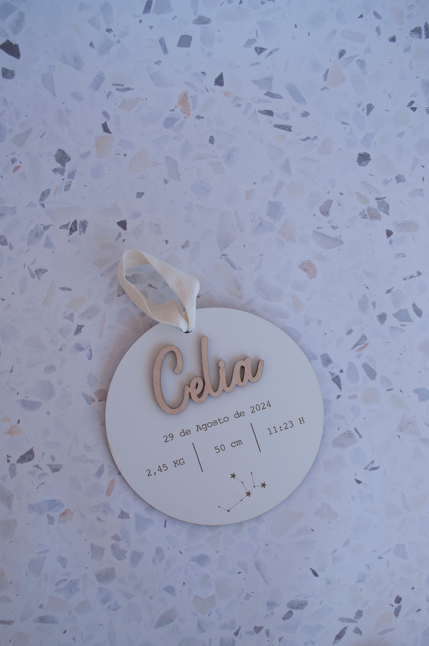 Placa de nacimiento con zodiaco