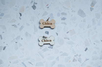 Chapa personalizada para mascotas en madera con grabado único