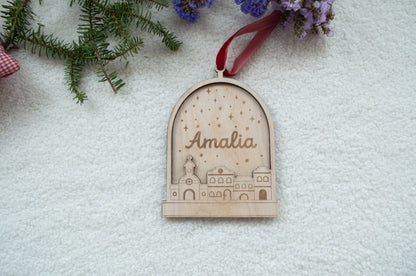 Adorno navideño de madera con forma de bola de nieve personalizado con nombre