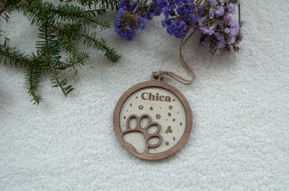 Adorno navideño para mascotas personalizado – Bola de madera