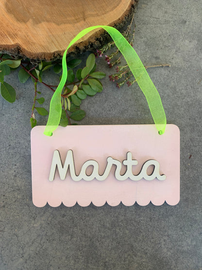 Banderín de madera horizontal personalizado – Decoración única