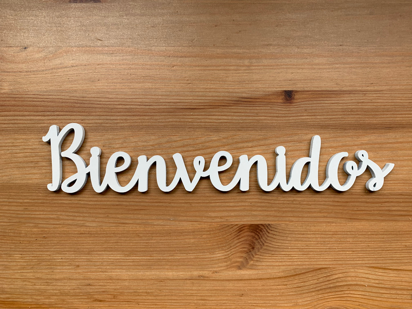 Detalle artesanal letrero Bienvenidos para eventos