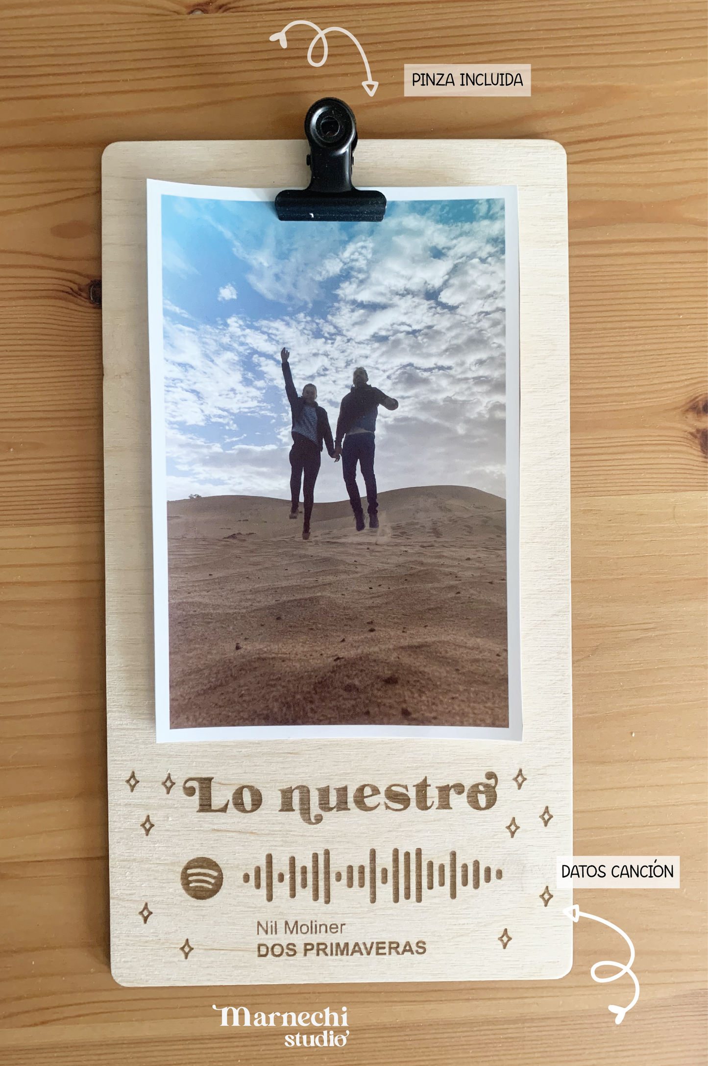 Marco Spotify vertical en madera con código QR musical personalizado - Regalo original parejas