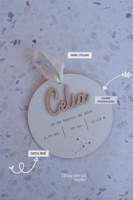 Placa de nacimiento personalizada en madera con nombre, fecha, peso, altura y signo del zodiaco - Diseño artesanal blanco